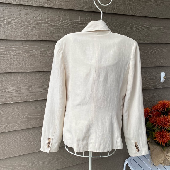 Isaac Mizrahi, Womens Button Up Blazer with Padded Shoulders - Picture 3 of 16